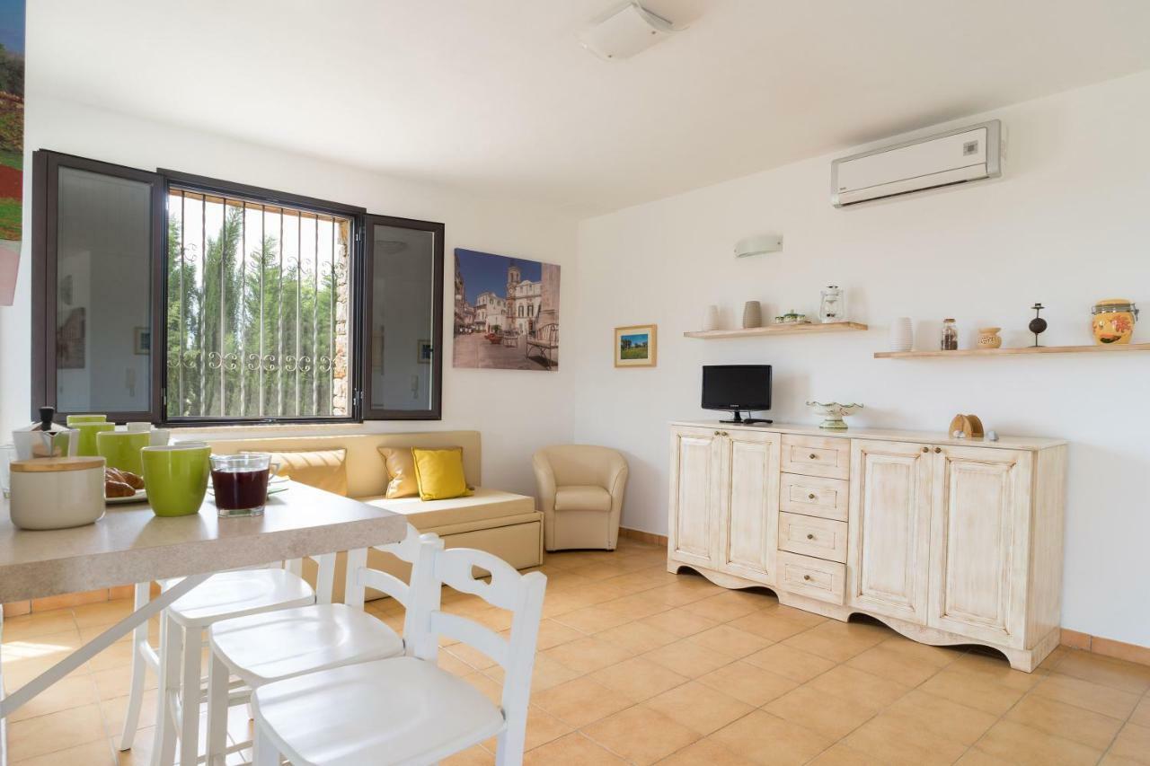 Li Furneddhri Villa Casarano Bagian luar foto